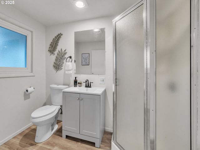 184 GREENWOOD Dr, Jefferson, OR 97352