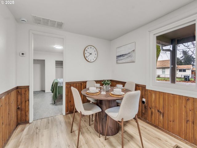 184 GREENWOOD Dr, Jefferson, OR 97352