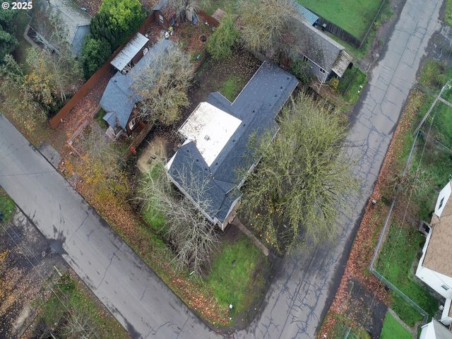 184 GREENWOOD Dr, Jefferson, OR 97352