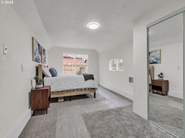 184 GREENWOOD Dr, Jefferson, OR 97352