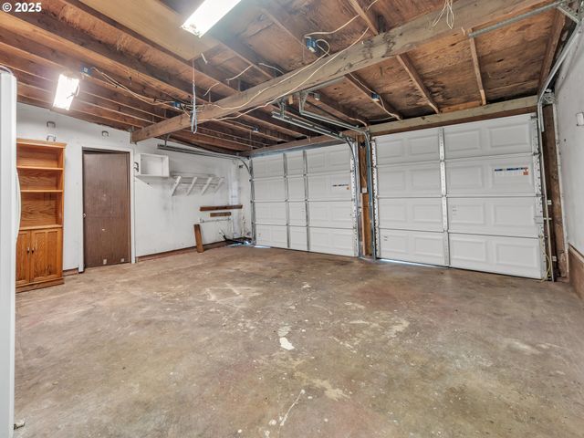 184 GREENWOOD Dr, Jefferson, OR 97352