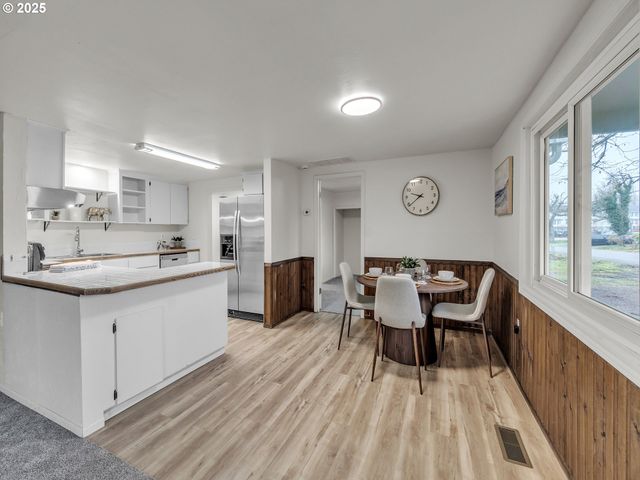 184 GREENWOOD Dr, Jefferson, OR 97352