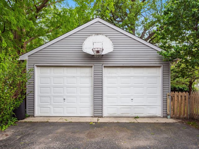 519 E Torrence Road, Columbus, OH 43214