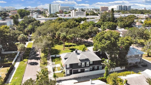 614 8TH STREET N, St Petersburg, FL 33701