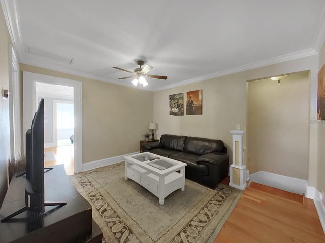 614 8TH STREET N, St Petersburg, FL 33701