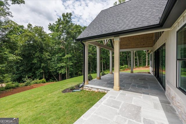 106 Equestrian Court, Forsyth, GA 31029