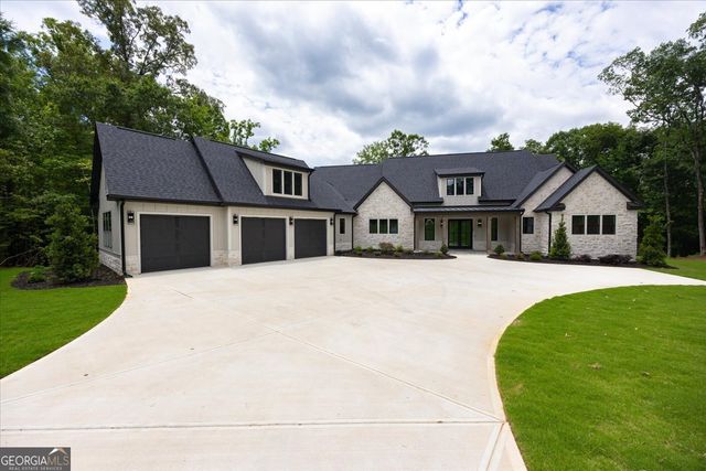 106 Equestrian Court, Forsyth, GA 31029