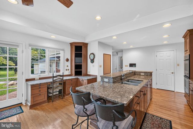 6916 SUMMERSWOOD DR, Frederick, MD 21702