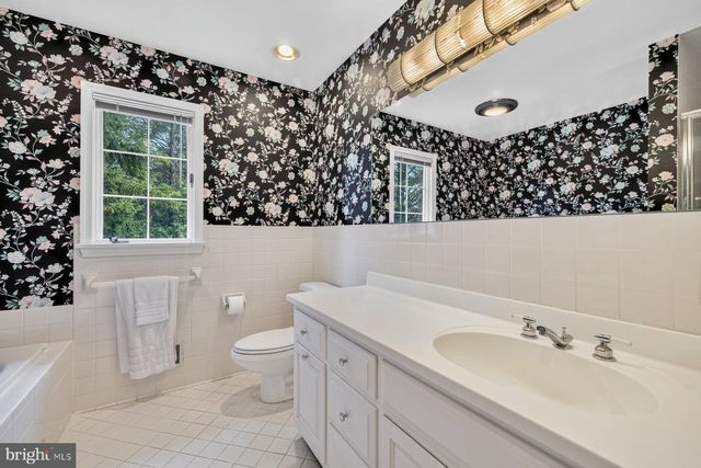 6916 SUMMERSWOOD DR, Frederick, MD 21702