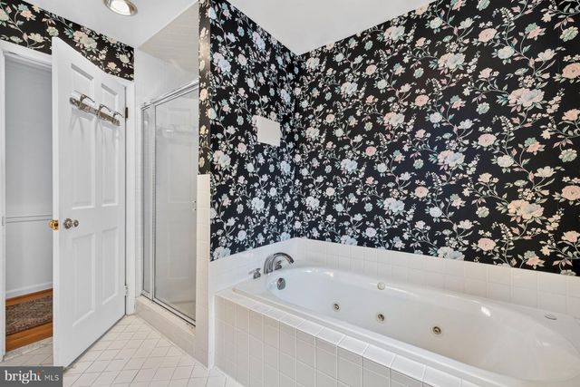 6916 SUMMERSWOOD DR, Frederick, MD 21702