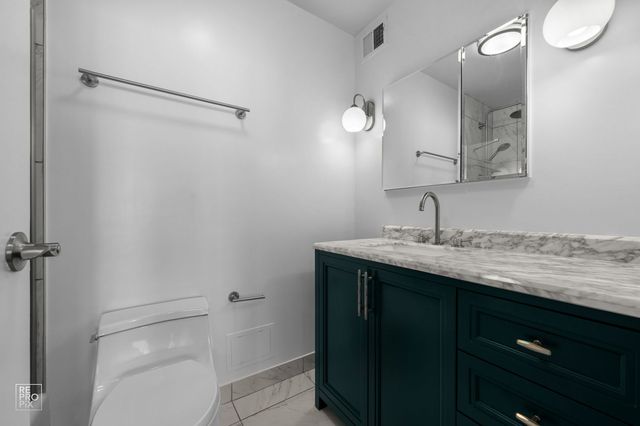 3930 N Pine Grove Avenue 2903, Chicago, IL 60613