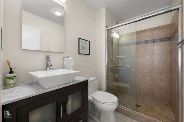 3930 N Pine Grove Avenue 2903, Chicago, IL 60613