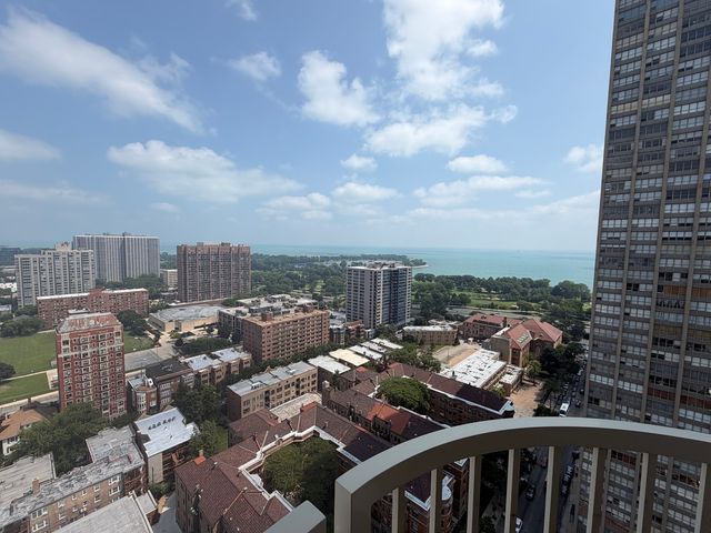 3930 N Pine Grove Avenue 2903, Chicago, IL 60613