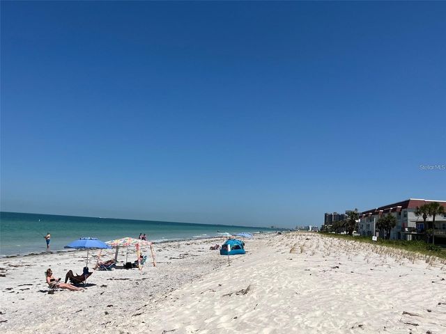 2525 W BAY DRIVE E23, Belleair Bluffs, FL 33770