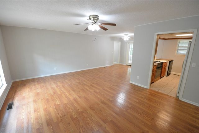34 Tamworth Circle, Bella Vista, AR 72715