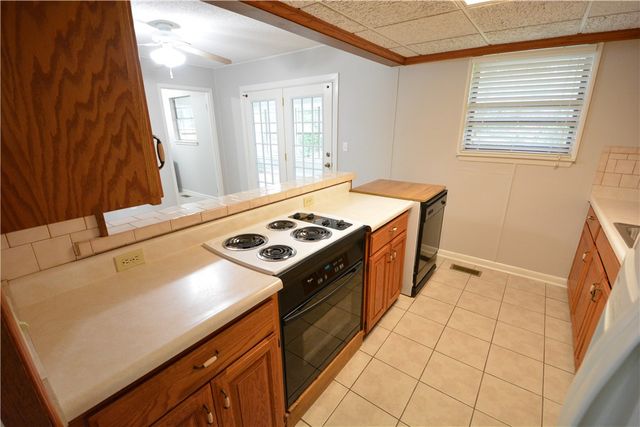 34 Tamworth Circle, Bella Vista, AR 72715
