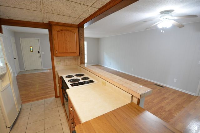 34 Tamworth Circle, Bella Vista, AR 72715