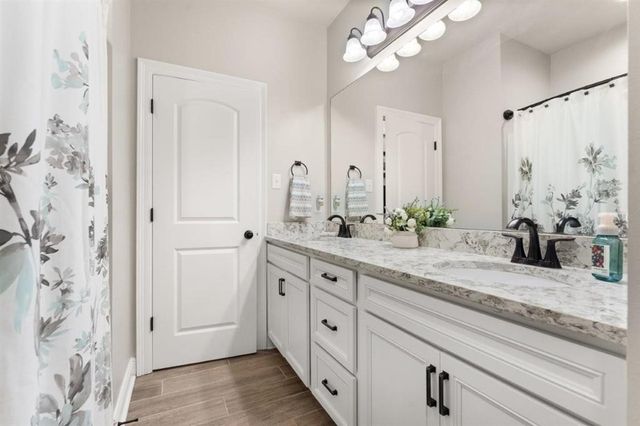 1811 Poeyfarre Drive, Lake Charles, LA 70611