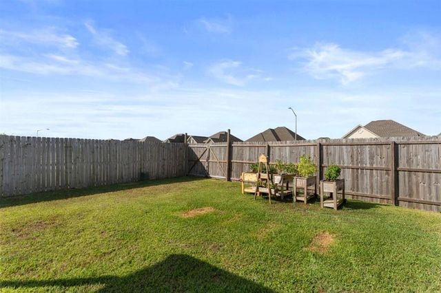 1811 Poeyfarre Drive, Lake Charles, LA 70611