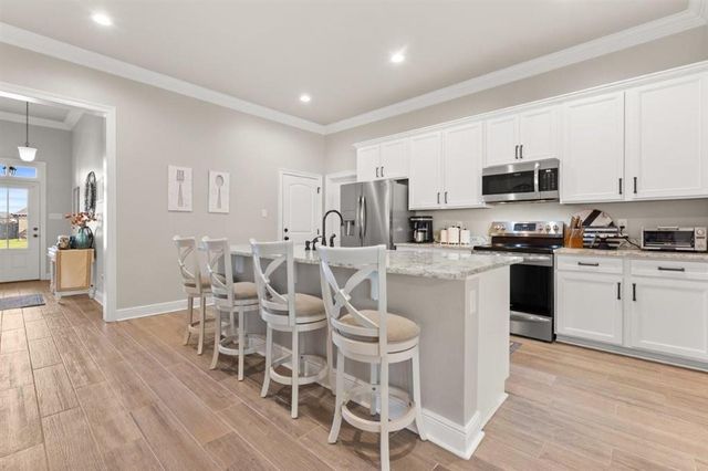 1811 Poeyfarre Drive, Lake Charles, LA 70611