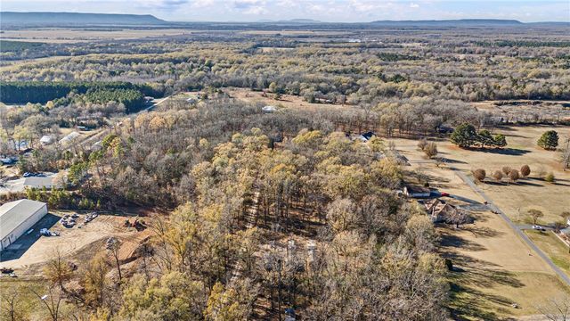 1 Frog Hop Lane, Morrilton, AR 72110