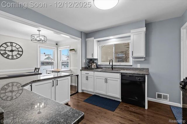 3304 Chestnut Street, Dearborn, MI 48124