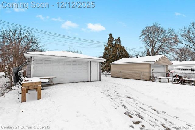 3304 Chestnut Street, Dearborn, MI 48124