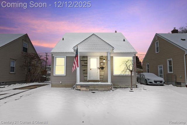 3304 Chestnut Street, Dearborn, MI 48124