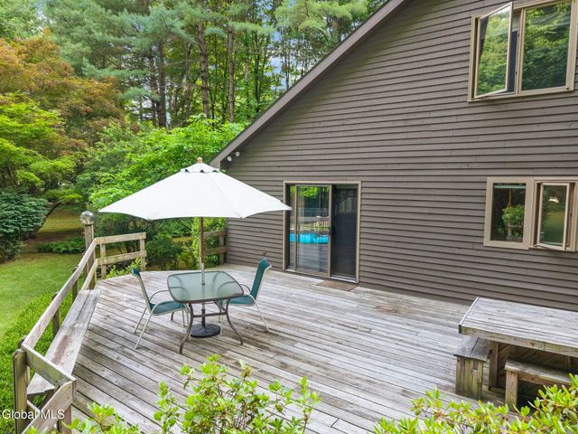 623 Bruno Road, Clifton Park, NY 12065