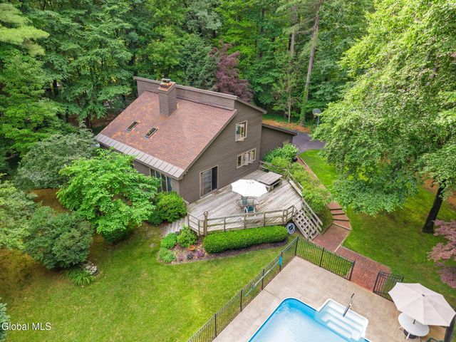 623 Bruno Road, Clifton Park, NY 12065