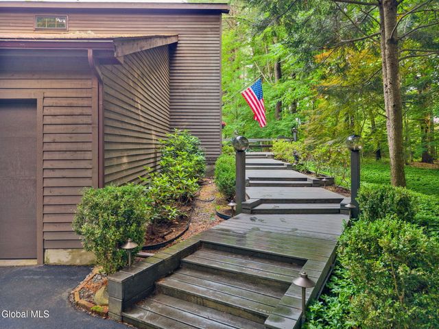 623 Bruno Road, Clifton Park, NY 12065