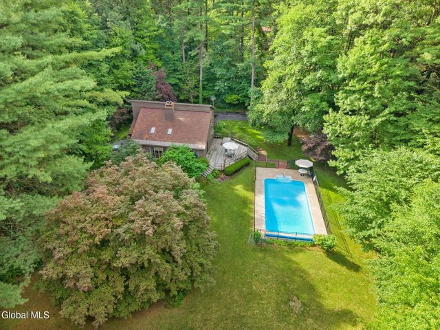 623 Bruno Road, Clifton Park, NY 12065
