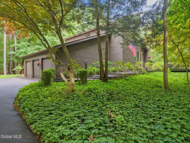 623 Bruno Road, Clifton Park, NY 12065
