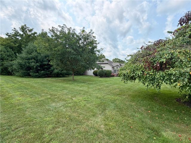 2244 Blackoak Drive, Troy, OH 45373