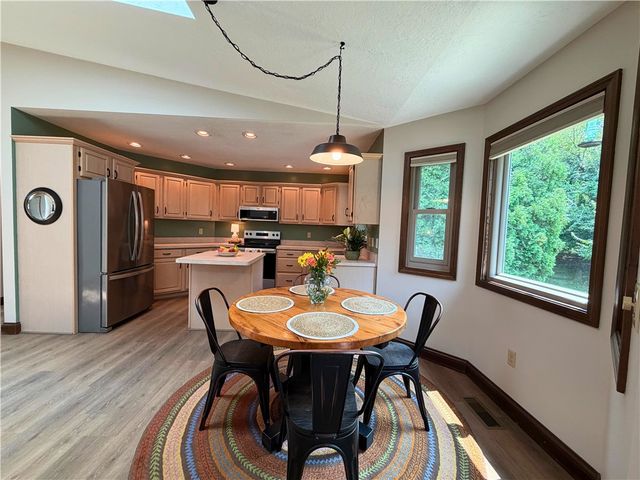 2244 Blackoak Drive, Troy, OH 45373