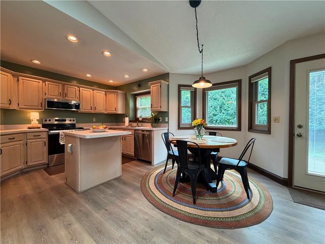 2244 Blackoak Drive, Troy, OH 45373