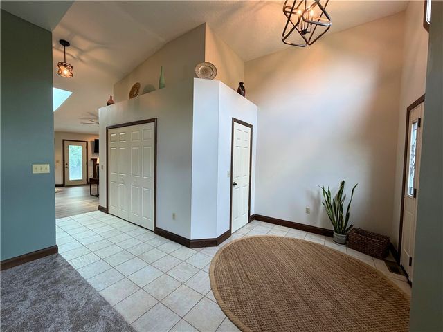 2244 Blackoak Drive, Troy, OH 45373