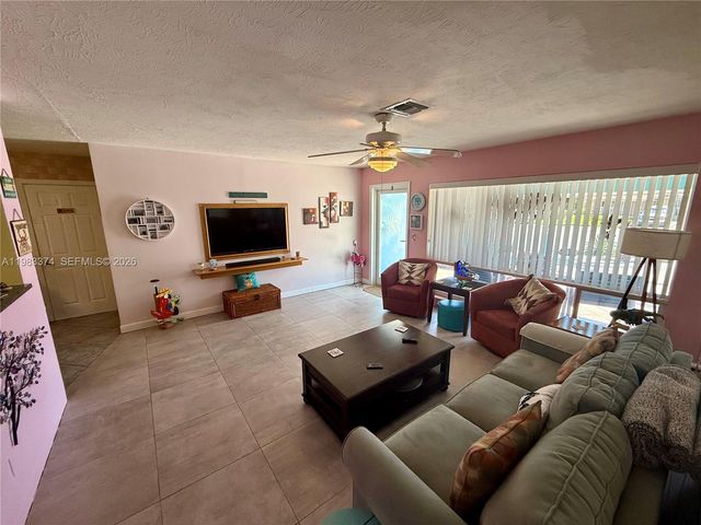 201 SE 3rd Ave, Pompano Beach, FL 33060