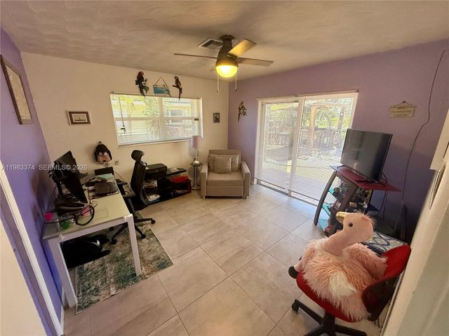 201 SE 3rd Ave, Pompano Beach, FL 33060