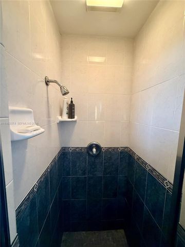 201 SE 3rd Ave, Pompano Beach, FL 33060