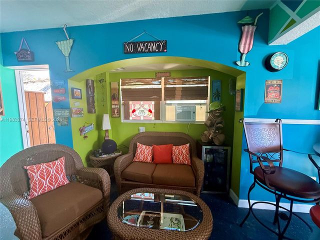 201 SE 3rd Ave, Pompano Beach, FL 33060