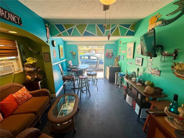 201 SE 3rd Ave, Pompano Beach, FL 33060