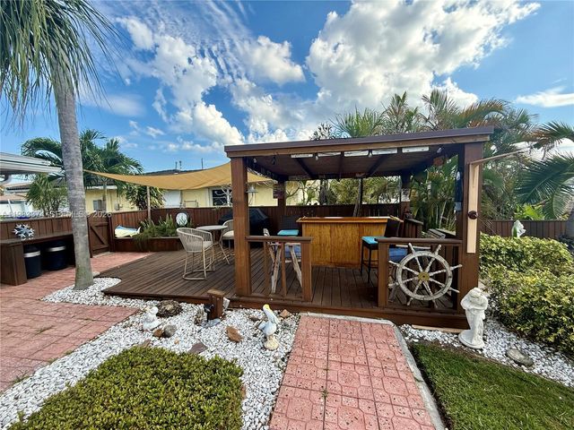 201 SE 3rd Ave, Pompano Beach, FL 33060