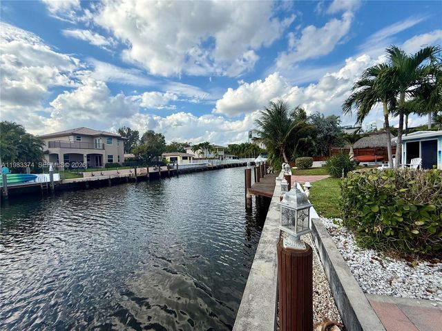 201 SE 3rd Ave, Pompano Beach, FL 33060