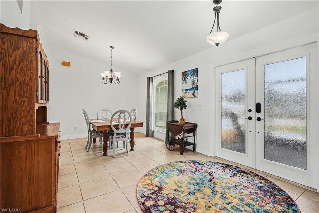 Image 3 of property listing at 3754 SE 3rd AVE, Cape Coral, FL 33904