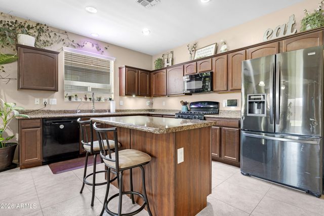38759 N JONATHAN Street, San Tan Valley, AZ 85140