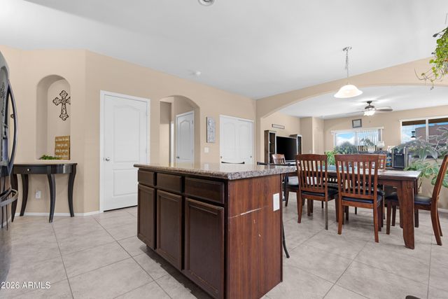 38759 N JONATHAN Street, San Tan Valley, AZ 85140