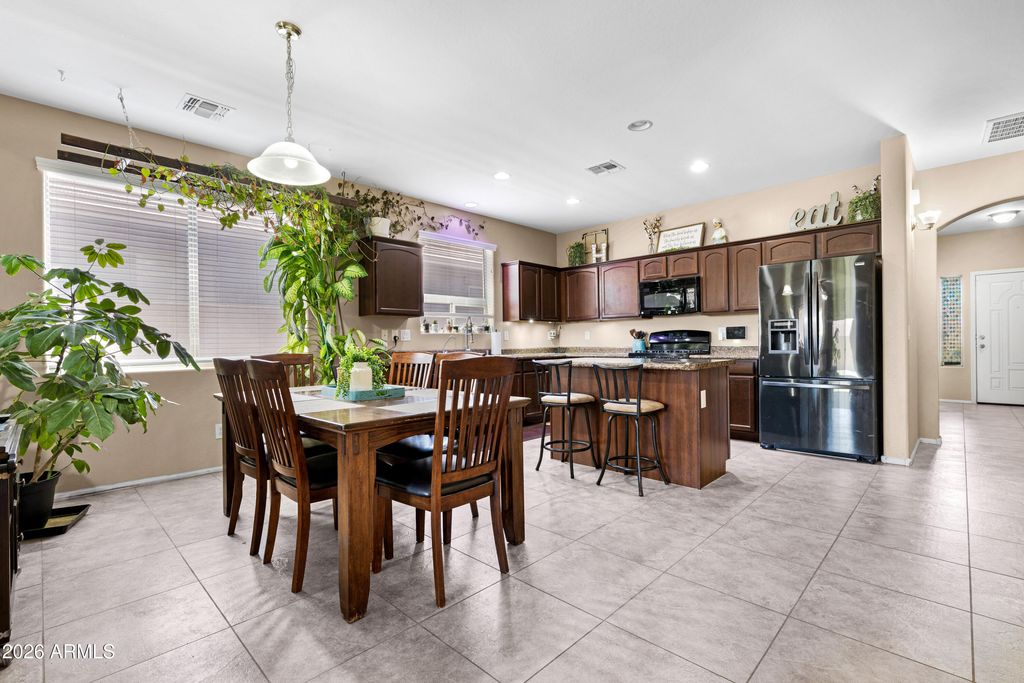 38759 N JONATHAN Street, San Tan Valley, AZ 85140 — photo 4
