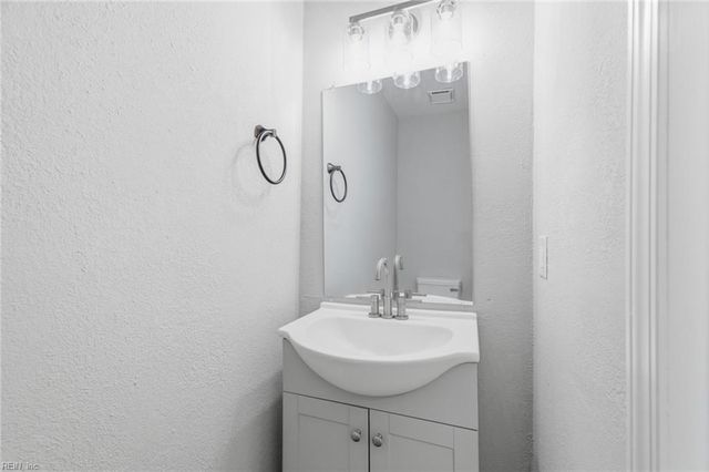 426 San Roman DR, Chesapeake, VA 23322