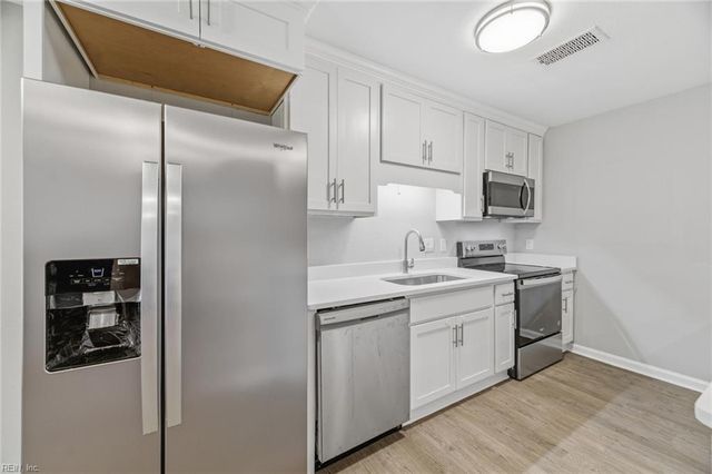 426 San Roman DR, Chesapeake, VA 23322